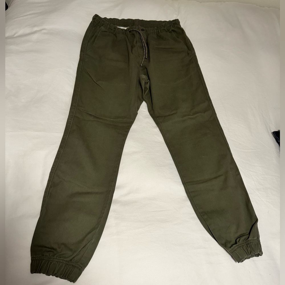 FREE WORLD Chino - Olive Green - Size: Medium